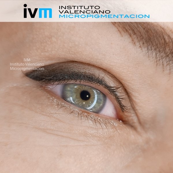 MICROPIGMENTACION-EYELINER-IVM